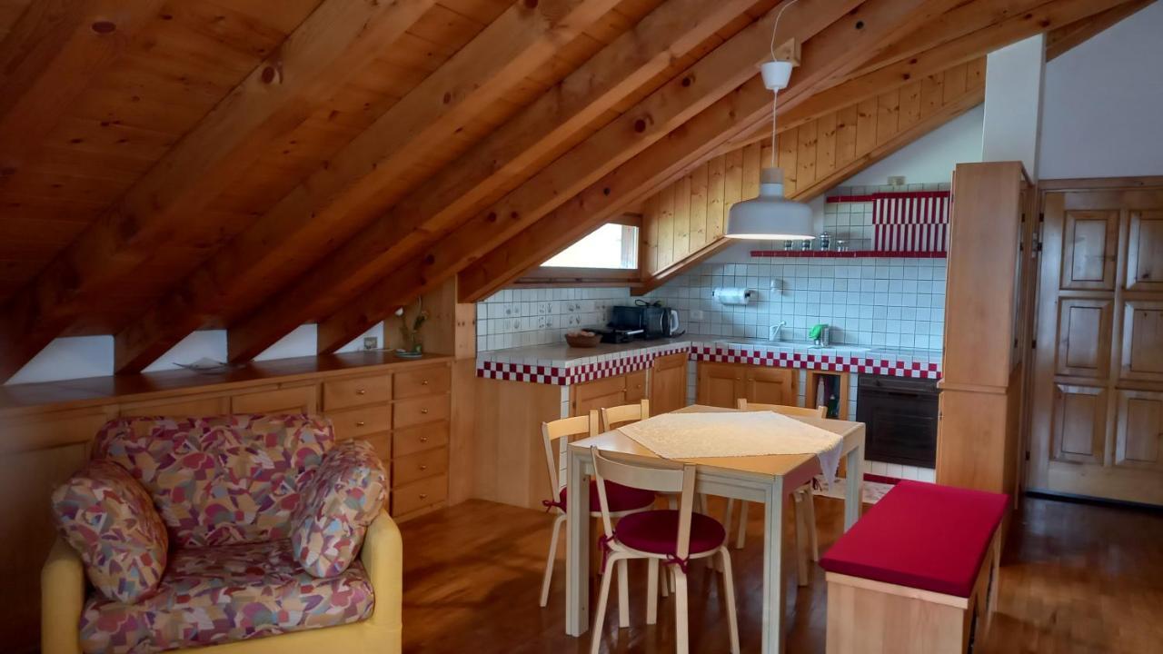 Apartamento Deliziosa Mansarda Con Vista Dolomiti San Vito di Cadore Exterior foto