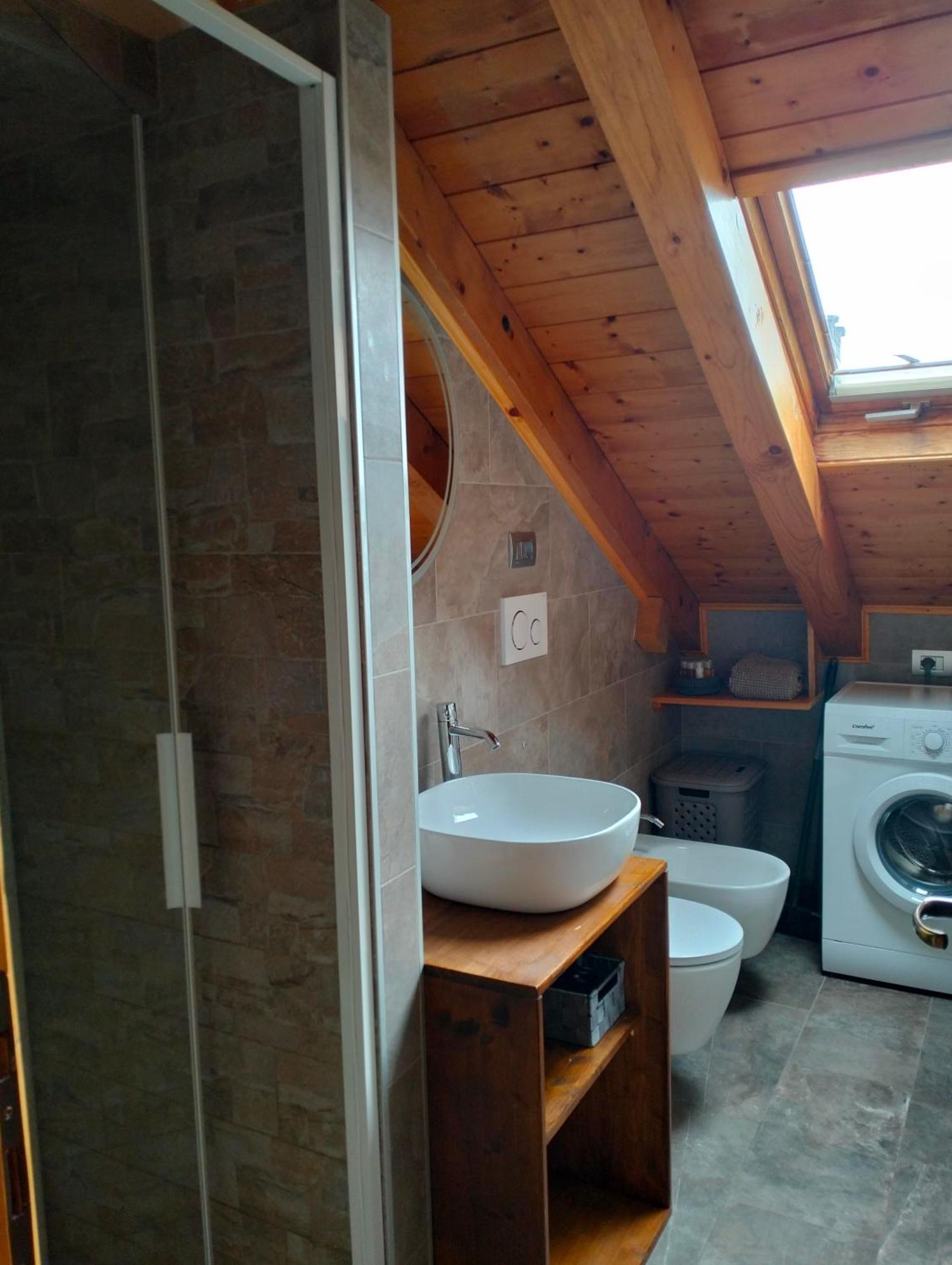 Apartamento Deliziosa Mansarda Con Vista Dolomiti San Vito di Cadore Exterior foto